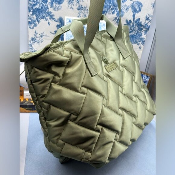 🆕 KURT GEIGER LONDON 🧿 NWOT Large Green Recycled Nylon Quilted Tote Bag - Picture 5 of 15